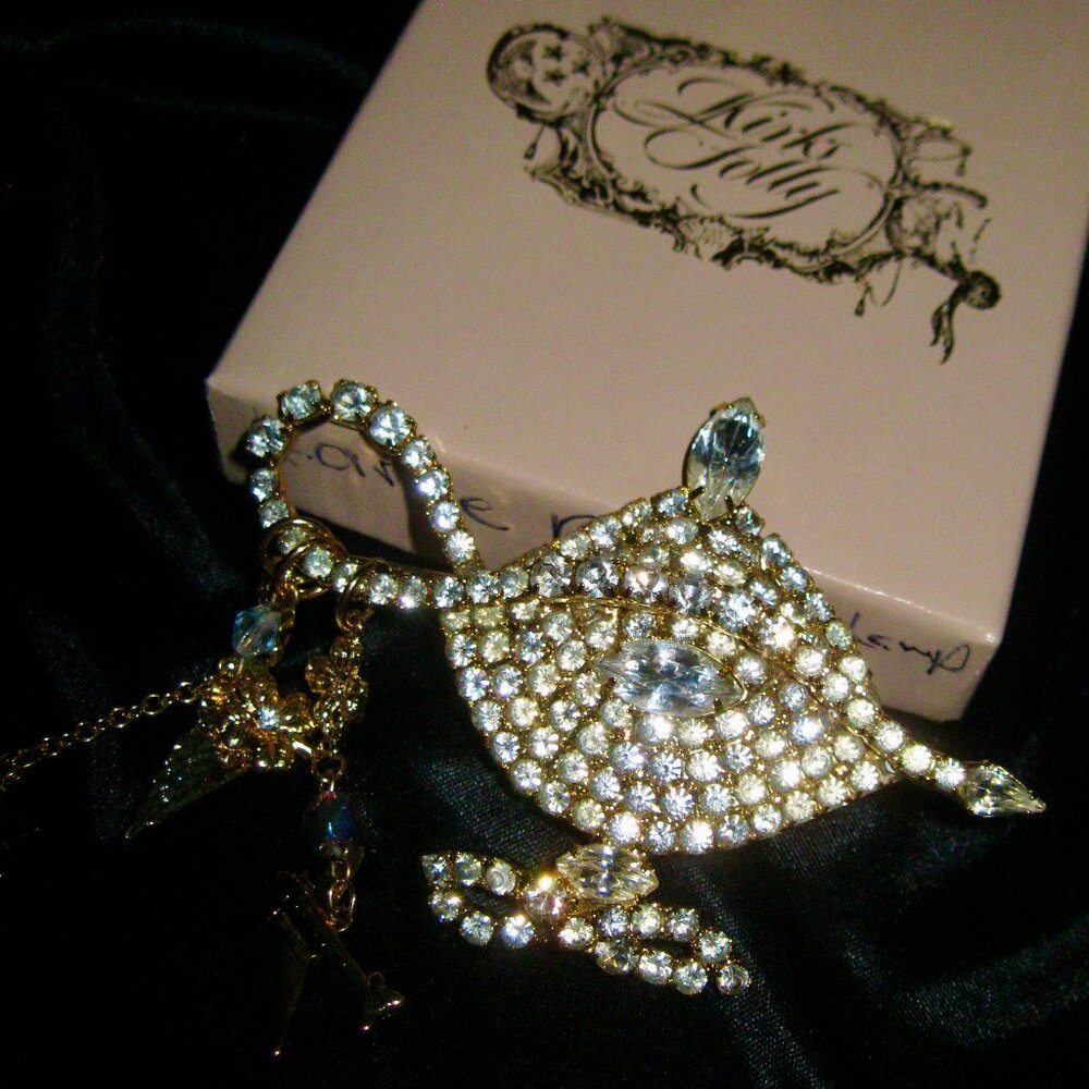 KIRKS FOLLY SIGNED,NAMED VERY RARE ALADDING MAKE A WISH MAGIC LAMP BOOCH